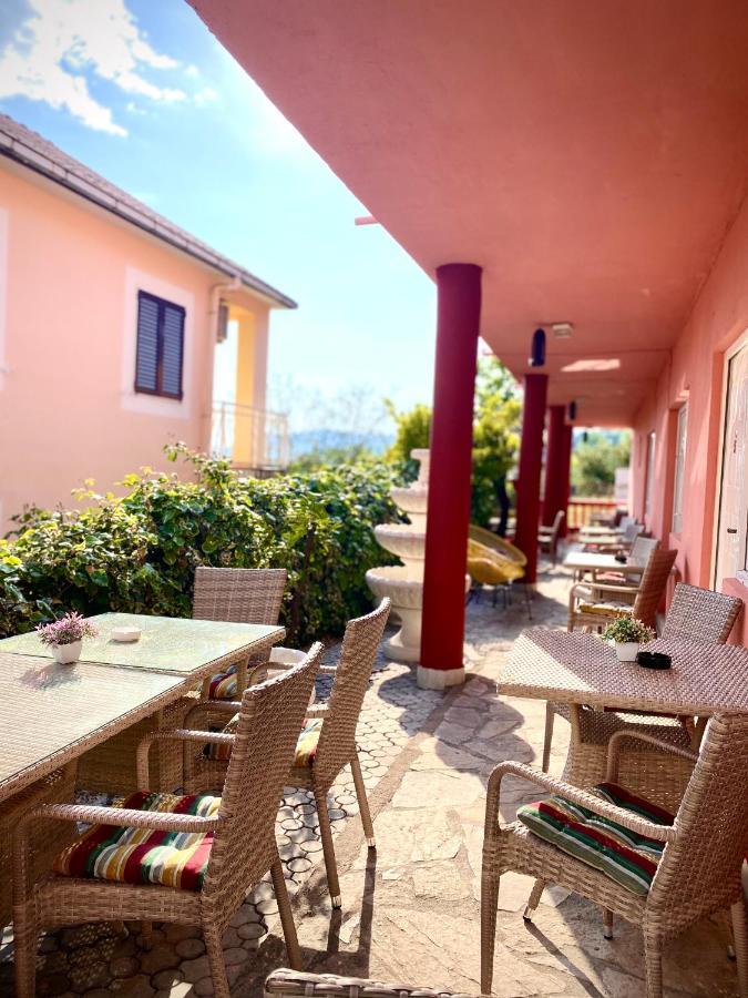 Vila Djuricic Hotel Ðenovići Exterior foto